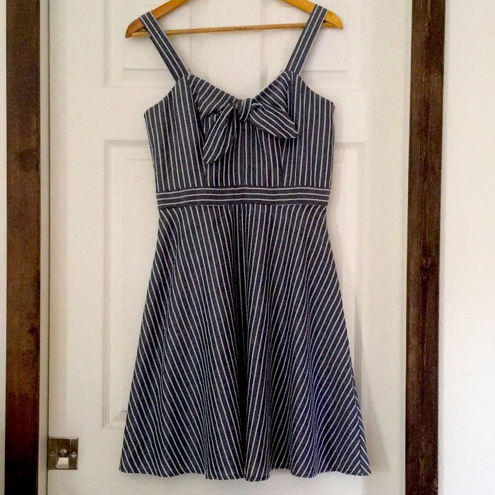 NWT!! Roz N Ali  Summer Pin striped Dress.